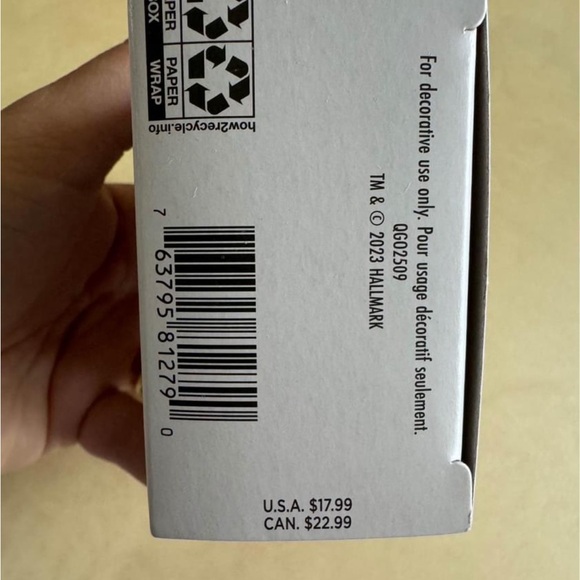 Hallmark 2023 Ornament 50 Sweet Years Special Edition - Picture 4 of 4